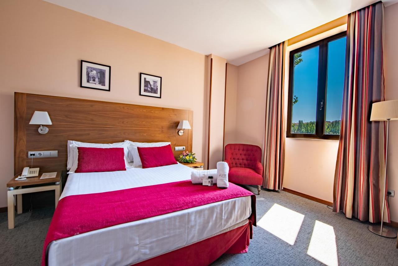 Hospedium Hotel Casino Del Tormes Salamanka Zewnętrze zdjęcie